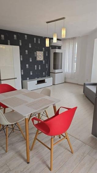 Apartament cu 3 camere decomandat în Florești