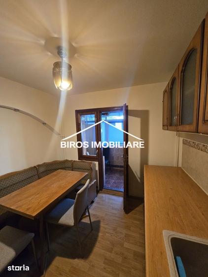 Apartament cu 2 camere decomandat în Sărari