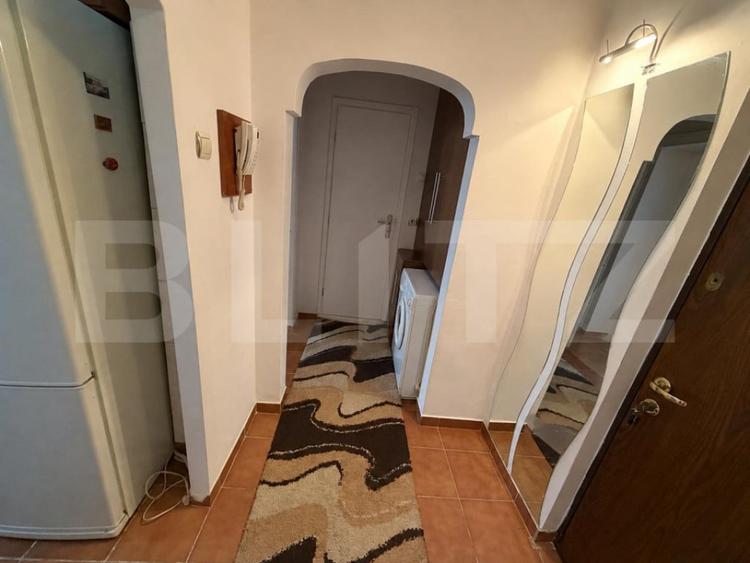 Apartament cu 2 camere decomandat în 1 Mai