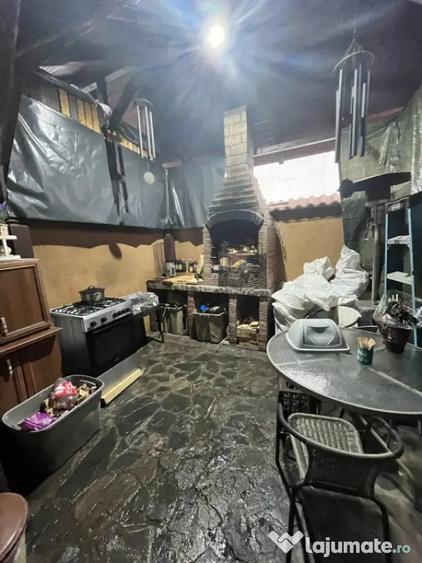Casă cu 3 camere cu Teren 400 Mp în Malu Roșu