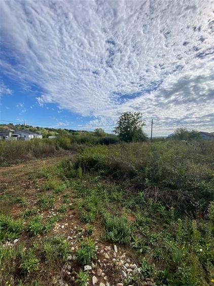 Teren Construcții intravilan de 1200 mp, în Fughiu