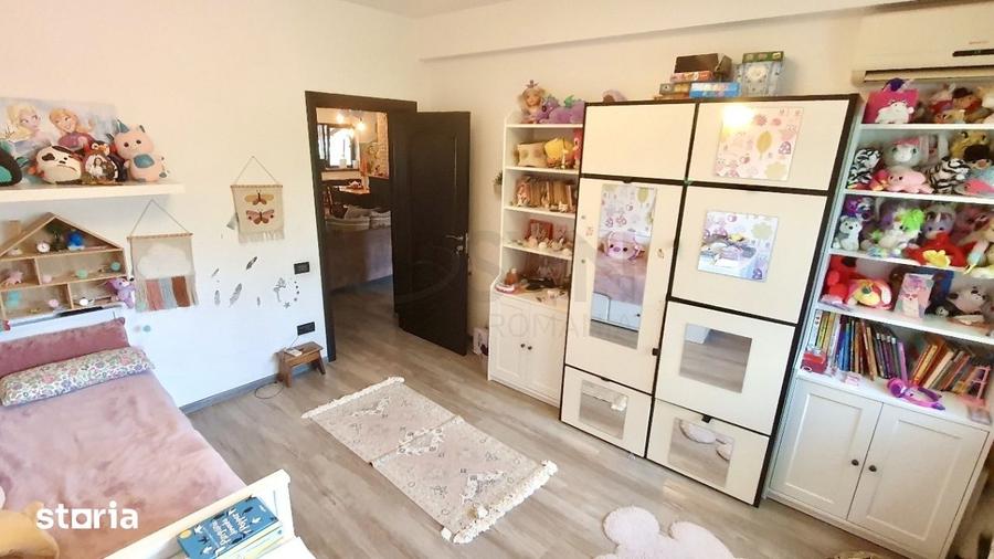 Casă cu 6 camere cu Teren 328 Mp în Dristor