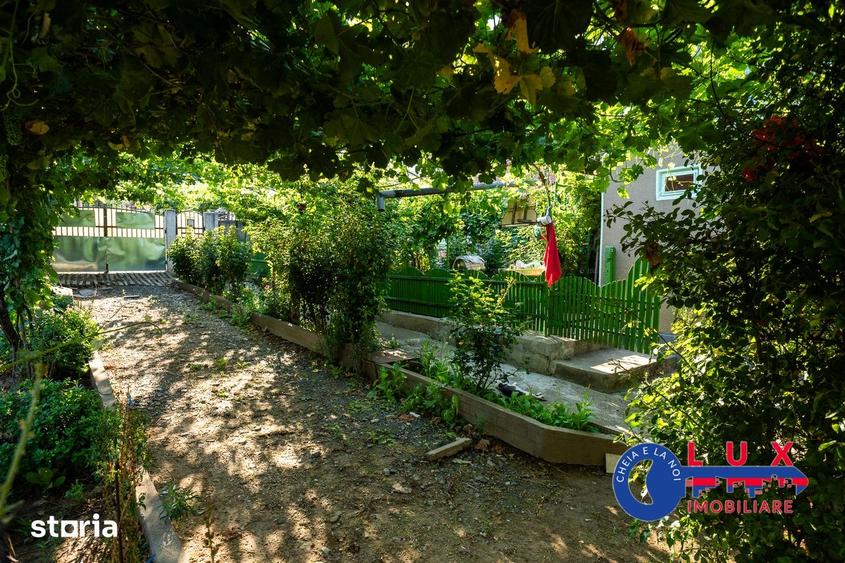 Casă cu 5 camere cu Teren 923 Mp în Niculițel