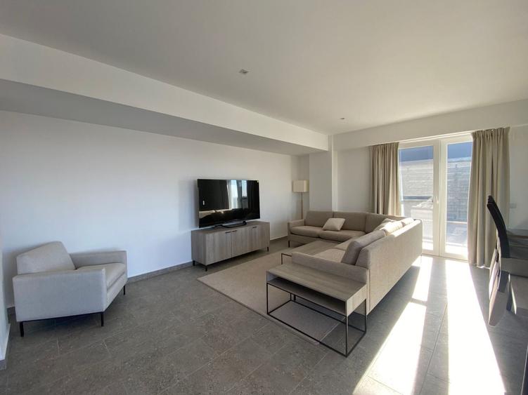 Apartament cu 2 camere semidecomandat, mobilat în Soarelui