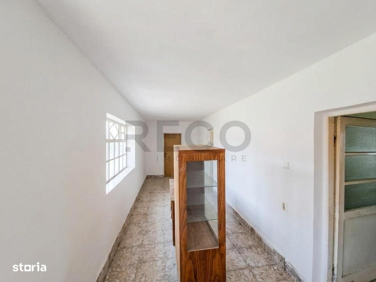 Casă cu 3 camere cu Teren 1940 Mp în Biharia
