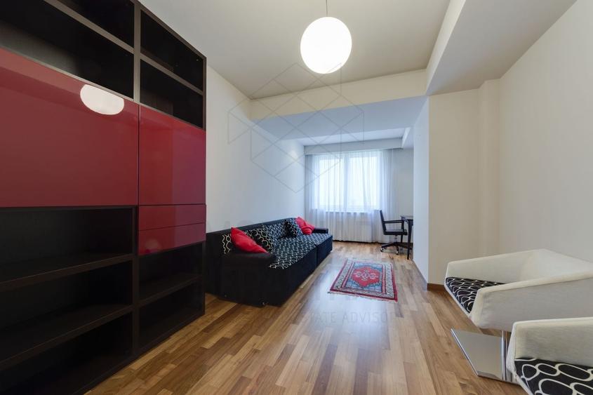 Apartament cu 4 camere decomandat, mobilat în Herăstrău
