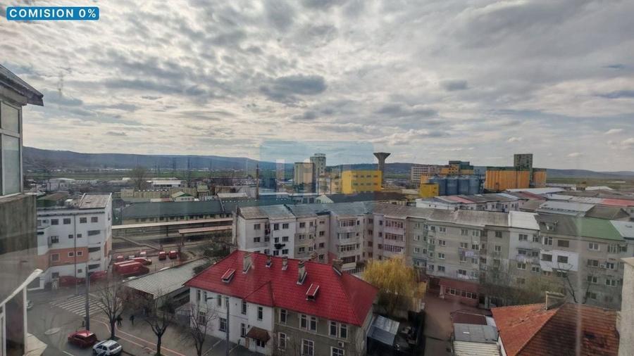 Apartament cu 4 camere decomandat, mobilat în Gară