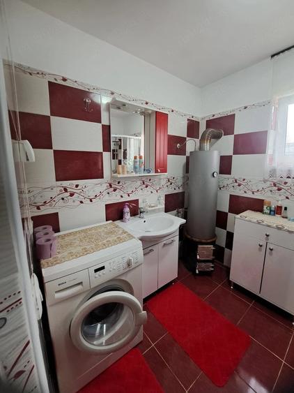 Casă cu 1 camere cu Teren 687 Mp în Vest