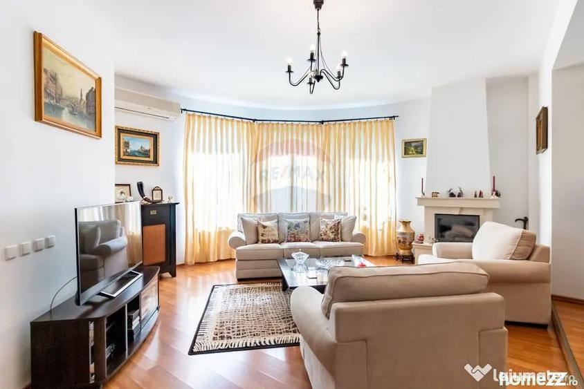 Casă cu 5 camere cu Teren 801 Mp în Tamași