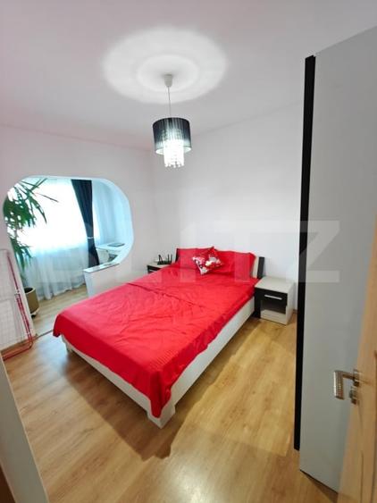 Apartament cu 3 camere decomandat, mobilat în Mioveni