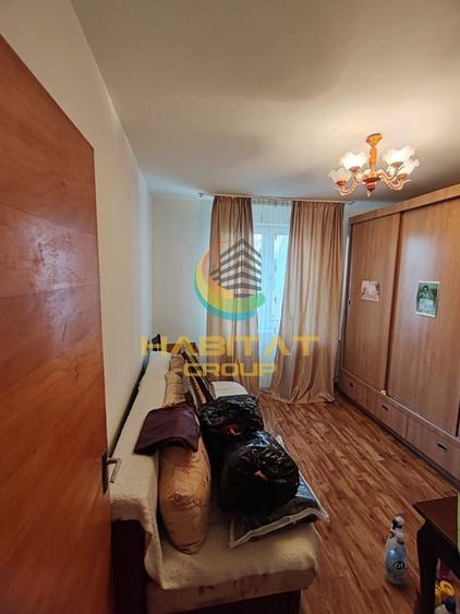 Apartament cu 3 camere decomandat în Dristor