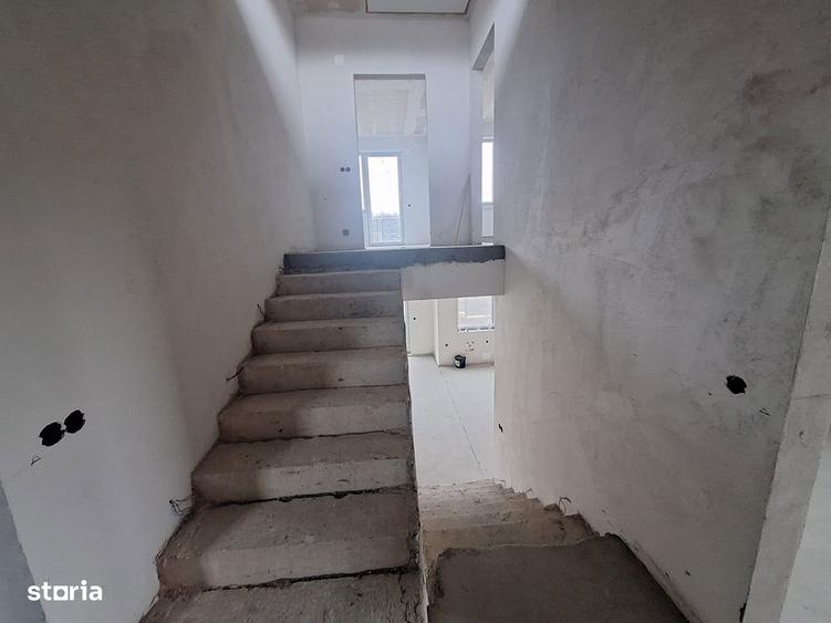 Casă cu 5 camere cu Teren 180 Mp în Apahida