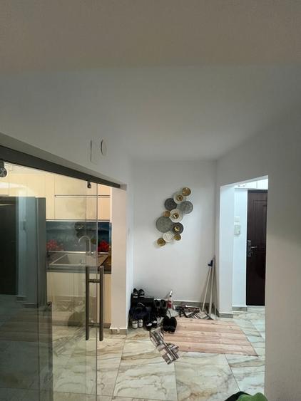 Apartament cu 2 camere decomandat, mobilat în Faleza Nord