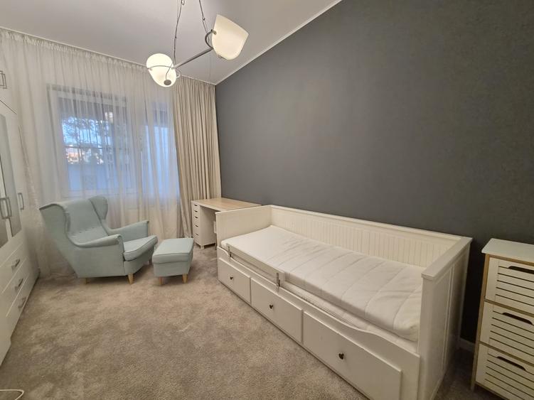 Apartament cu 3 camere în Iancu Nicolae