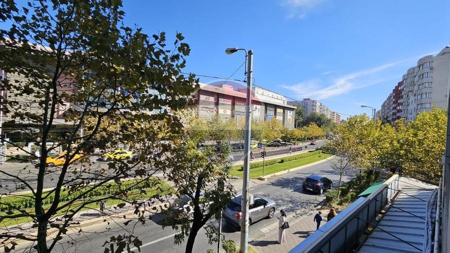 Apartament cu 2 camere semidecomandat în Vitan Mall
