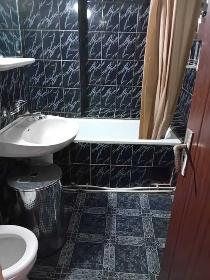 Apartament cu 4 camere decomandat în Exterior Vest
