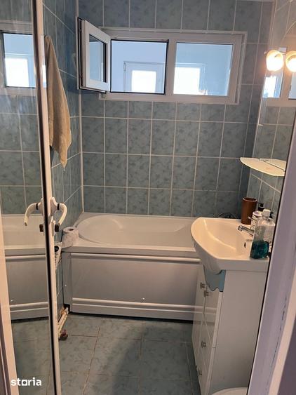 Apartament cu 2 camere în Podu Roș
