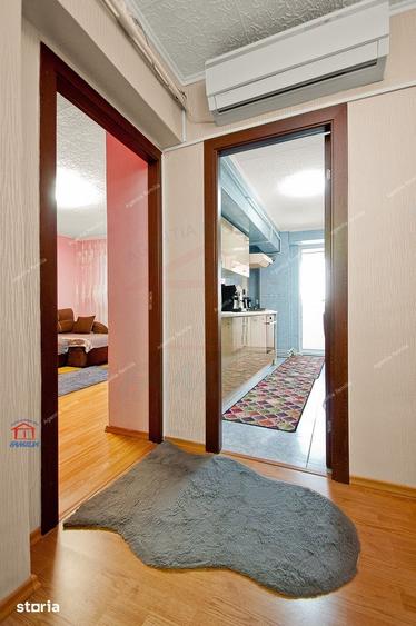 Apartament cu 4 camere decomandat în Micro 16
