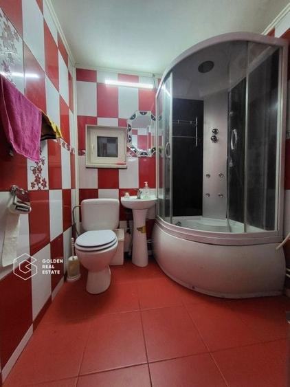Casă cu 6 camere cu Canalizare în Căsoaia