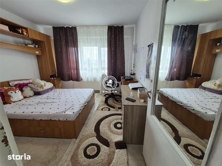 Apartament cu 3 camere decomandat în Dacia