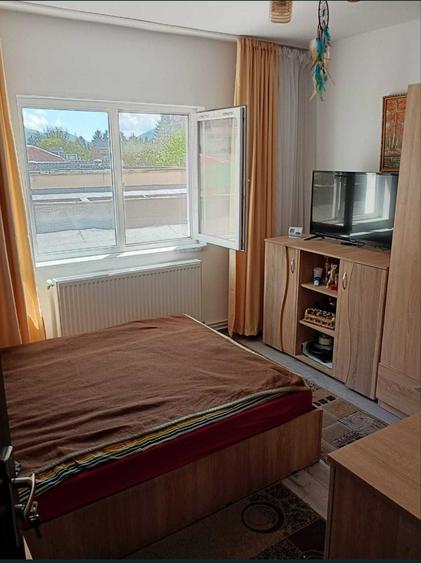 Apartament cu 2 camere decomandat în Petros