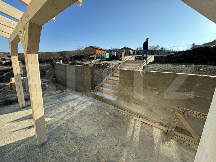 Casă individuală cu 4 camere cu Canalizare în Chinteni