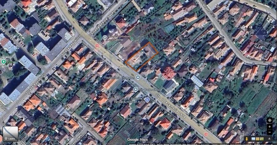 Casă cu Teren 946 Mp în Central