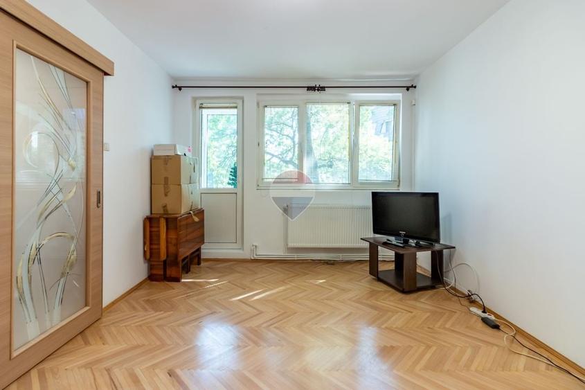 Apartament cu 2 camere semidecomandat, mobilat în Grivița