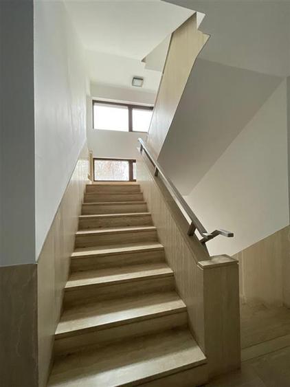 Apartament cu 3 camere semidecomandat, mobilat în Kiseleff