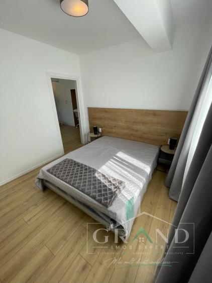 Apartament cu 2 camere semidecomandat, mobilat în Florești