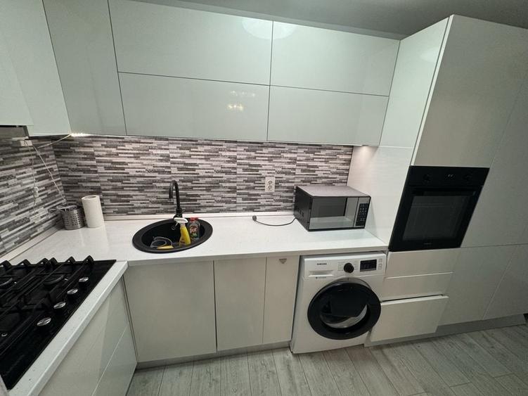 Apartament cu 3 camere în Sud