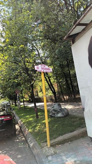Garsonieră decomandată în Costin Georgian