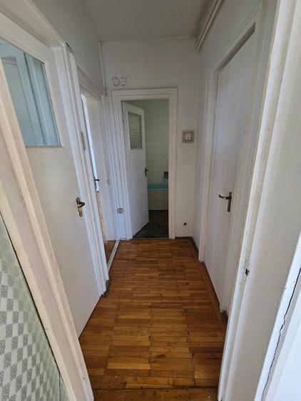 Apartament cu 3 camere decomandat în Gara de Nord