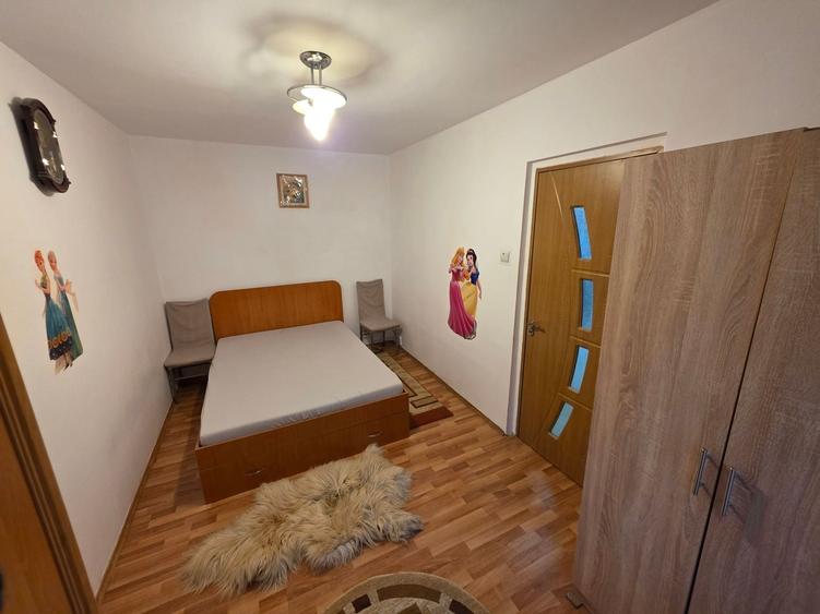Apartament cu 2 camere semidecomandat, mobilat în Tomis Nord