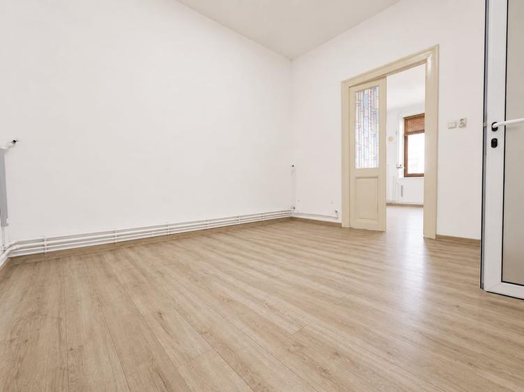 Apartament cu 2 camere decomandat în Republicii