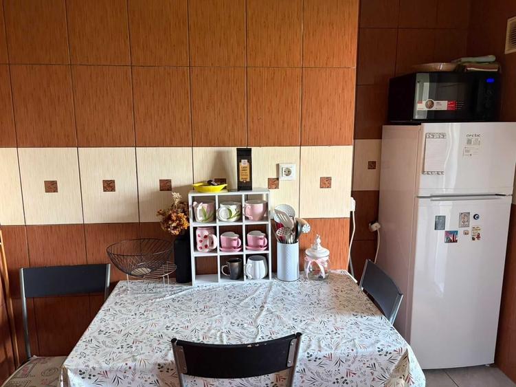 Apartament cu 2 camere decomandat în Zorilor