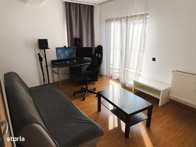 Apartament cu 3 camere decomandat în Florești