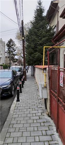 Casă individuală cu 4 camere cu Canalizare în Floreasca