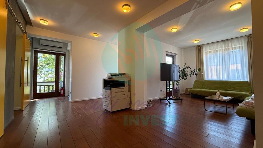 Casă individuală cu 8 camere cu Canalizare în Kiseleff
