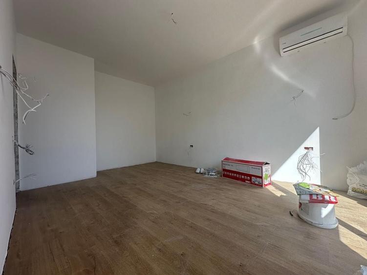 Duplex cu 4 camere cu Canalizare în Prelungirea Ghencea