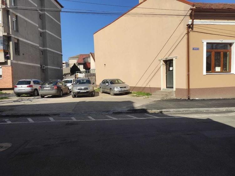 Casă cu 2 camere în Decebal