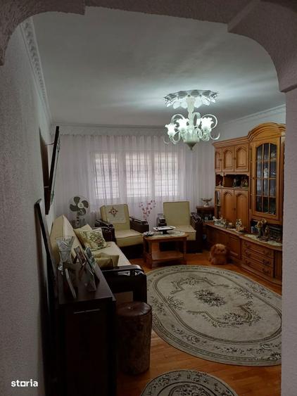 Apartament cu 2 camere decomandat în Burdujeni