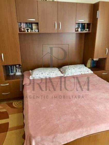 Apartament cu 2 camere semidecomandat, mobilat în Dâmbovița