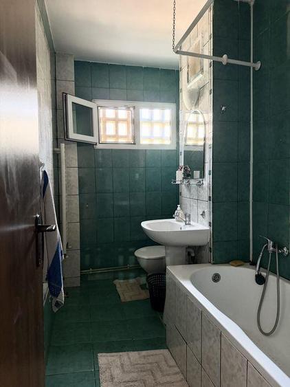 Apartament cu 2 camere nedecomandat în Podu Roș