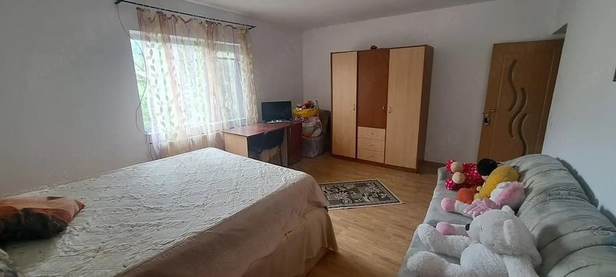 Casă cu 3 camere cu Teren 500 Mp în Tomești