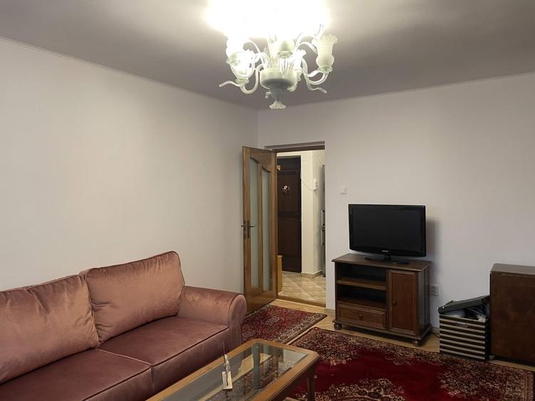 Apartament cu 2 camere semidecomandat în Crișan