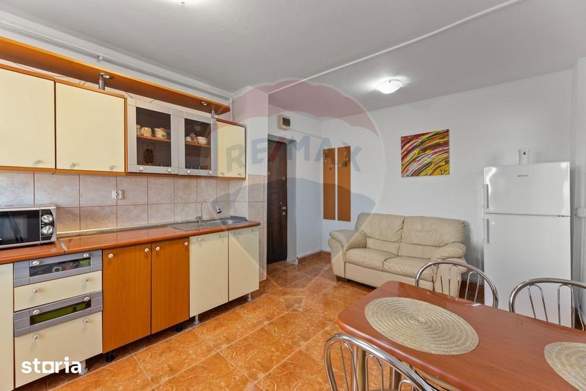 Apartament cu 3 camere, mobilat în Malul Mureșului