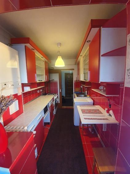 Apartament cu 2 camere decomandat în Podu Roș