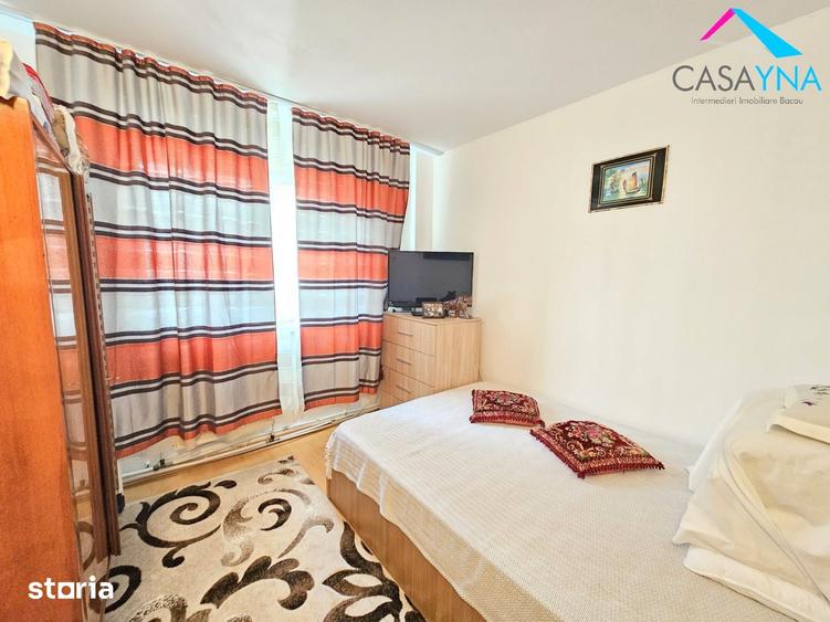 Apartament cu 3 camere semidecomandat în Șerbănești