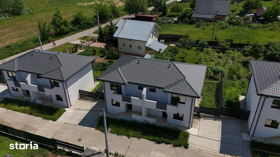 Casă cu 4 camere cu Teren 250 Mp în Bârnova